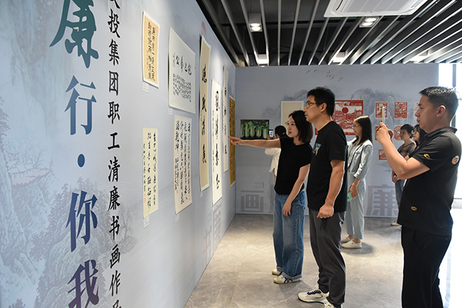 1作品展出现场.JPG 1作品展出现场.JPG